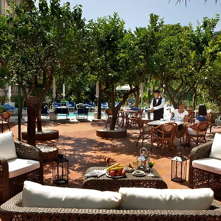 Отель Boutique Regina Сорренто