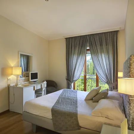 Boutique Regina מלון 4*