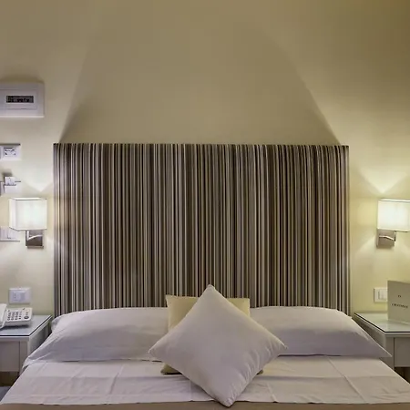 Boutique Regina מלון 4*