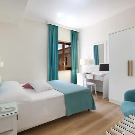 Boutique Regina סורנטו
