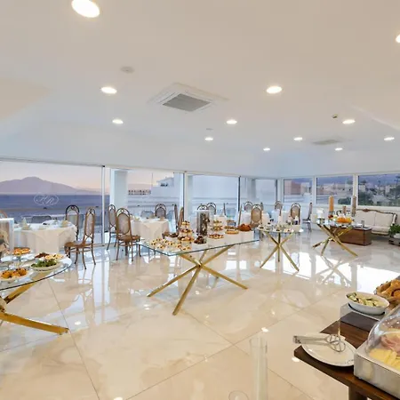 Boutique Regina מלון 4*