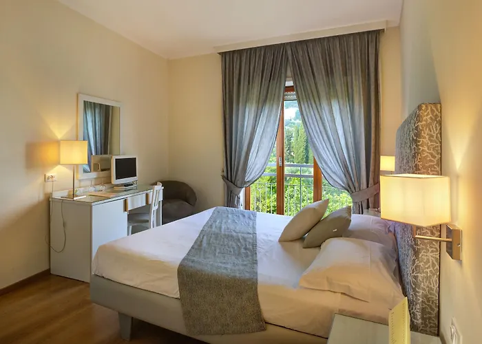 Boutique Regina ホテル 4*