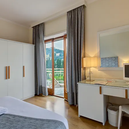 Boutique Regina Hotel 4*